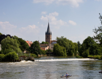 Kirche-mit-WehrElke-4_1024